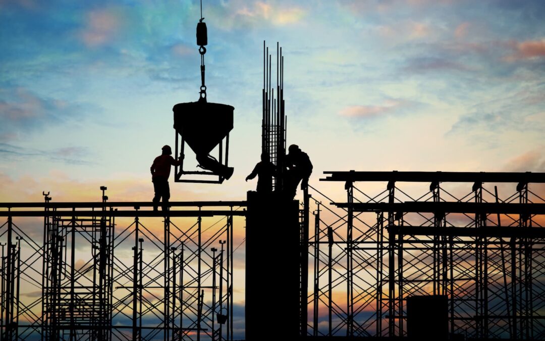 Cuidados Essenciais ao Utilizar Andaimes: Garantindo a Segurança no Trabalho em Altura